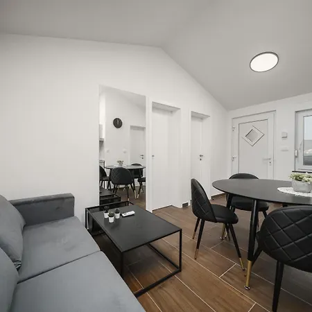Apartment Diamond